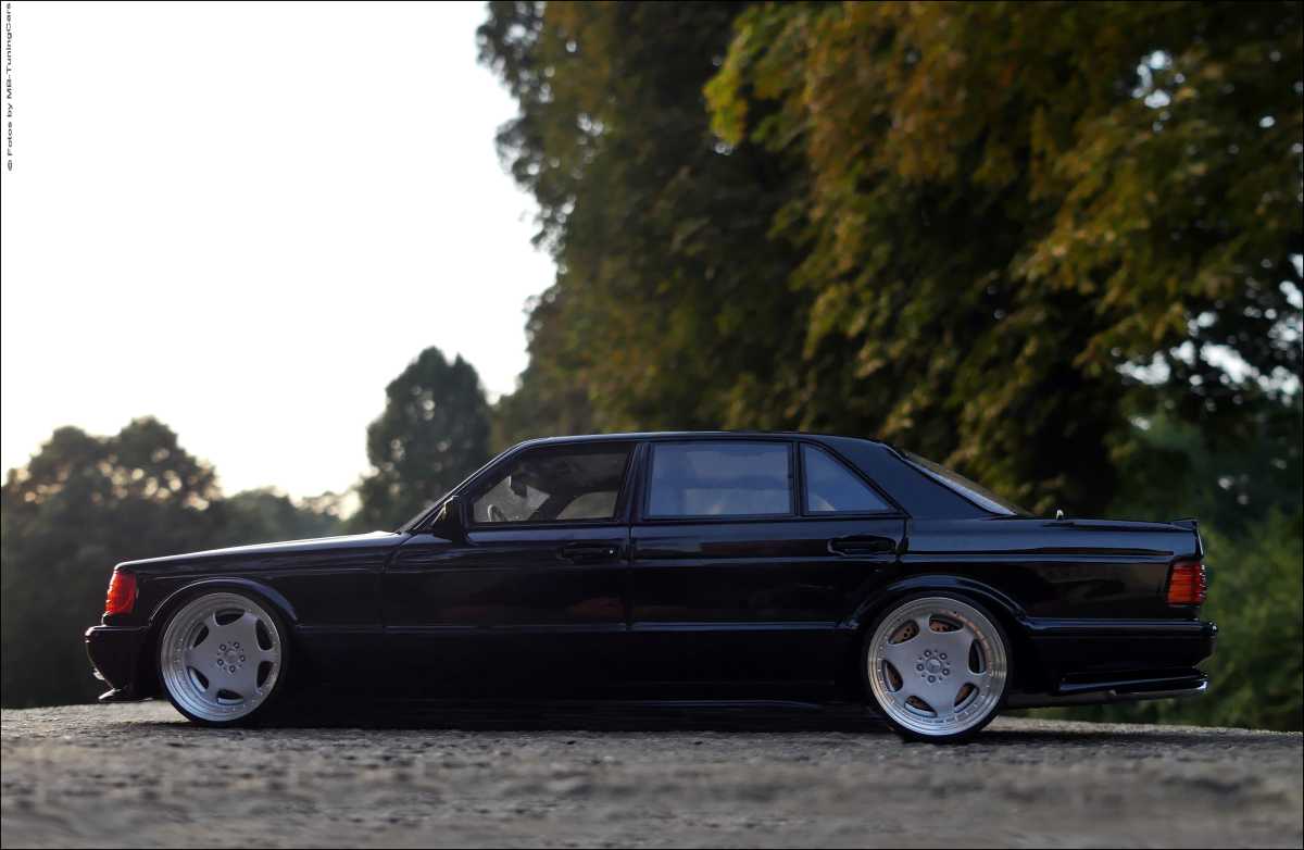 1:18 MERCEDES BENZ 560 SEL AMG - Schwarz Metallic Edition mit OVP